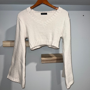cropped bell sleeve sweater‎